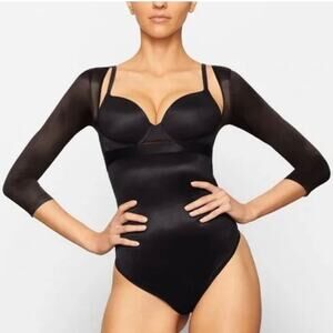 SKIMS Barely There Open Bust Arm Shaper, Black, Long Sleeve Crop, Small NWOT